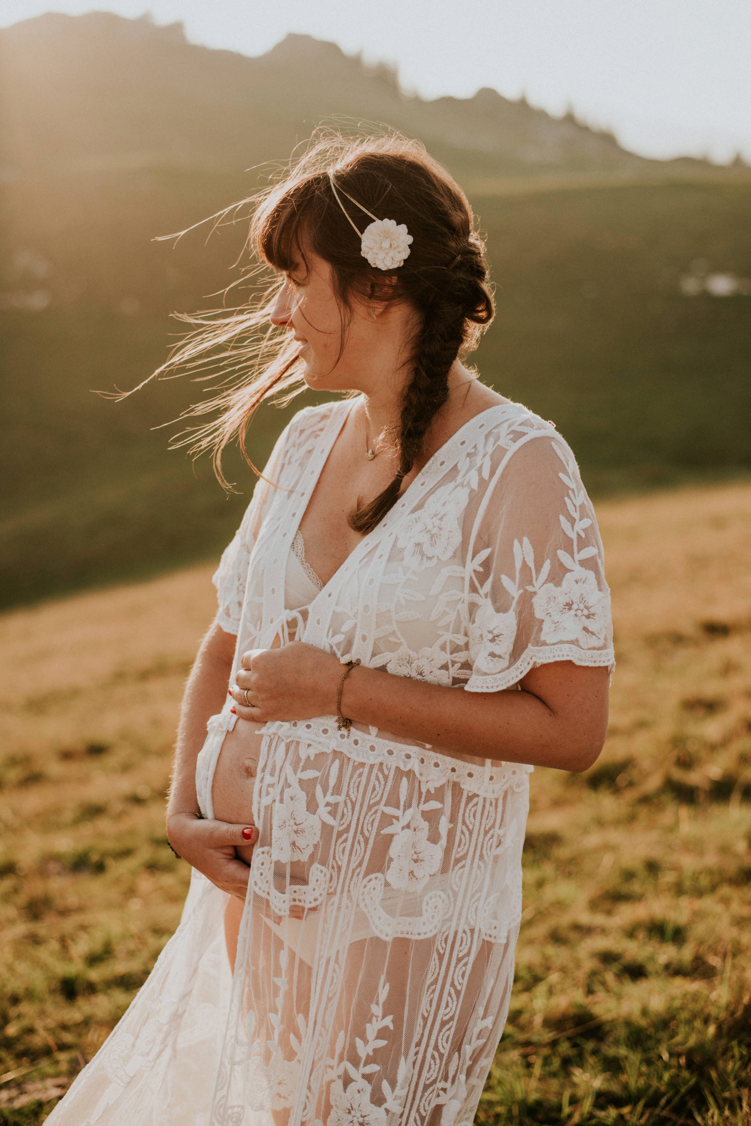 photographe grossesse grenoble chambery femme enceinte coucher soleil champs ble photo maternite_0001