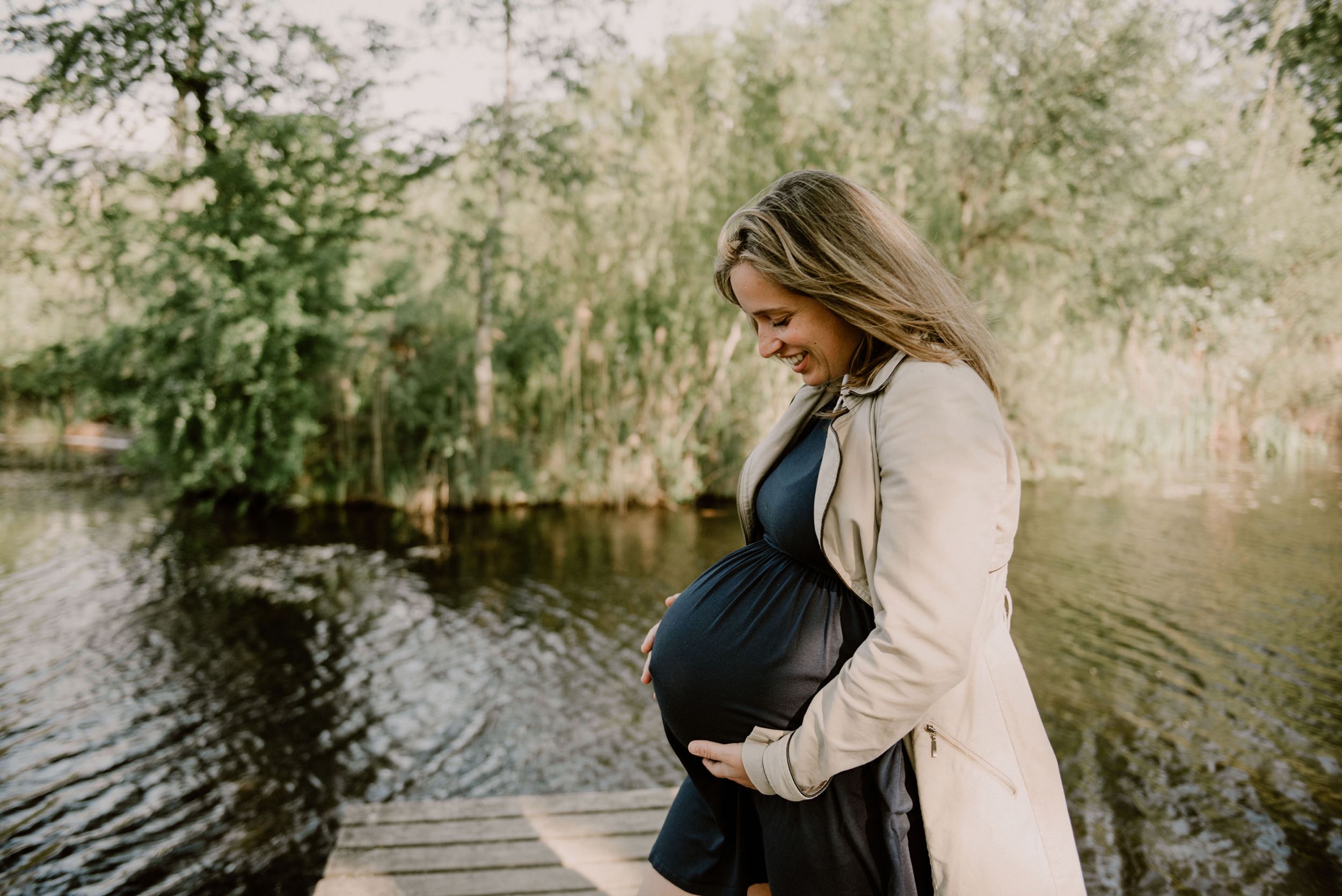 photographe grossesse grenoble chambery femme enceinte coucher soleil champs ble photo maternite_0021