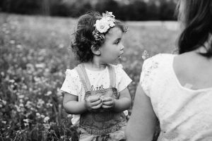 photographe chambery grenoble seance photo famille a la maison little one atelier eugenie hennebicq photographe bebe_0026