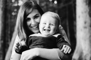 photographe chambery grenoble seance photo famille a la maison little one atelier eugenie hennebicq photographe bebe_0032