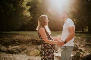 photographe grossesse grenoble chambery femme enceinte coucher soleil champs ble photo maternite_0014