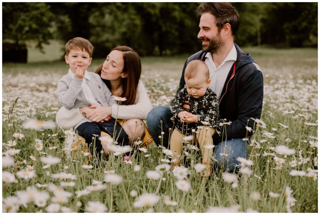 photographe famille grenoble chambery lifestyle little one atelier bebe maternite seance photo lyon - 009