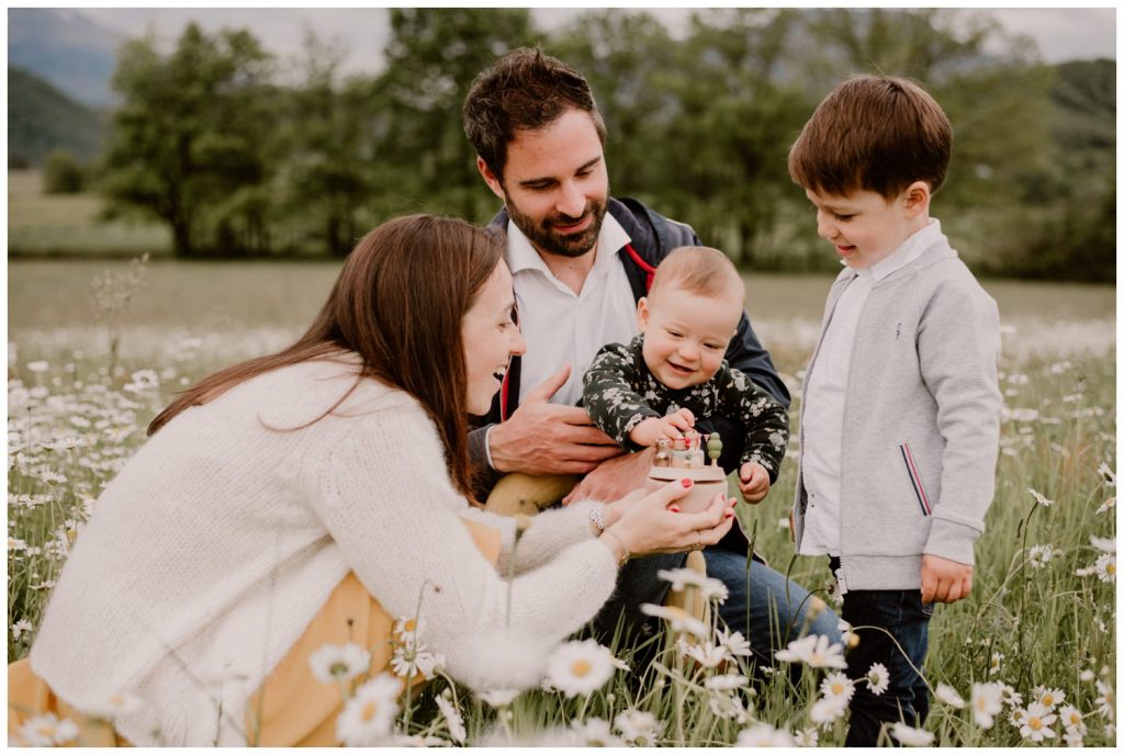 photographe famille grenoble chambery lifestyle little one atelier bebe maternite seance photo lyon - 021