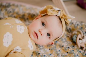 photographe-famille-chambery-grenoble-lifestyle-naturel-little-boheme-folk-seance-photo-montagne-bebe-enfant_0016