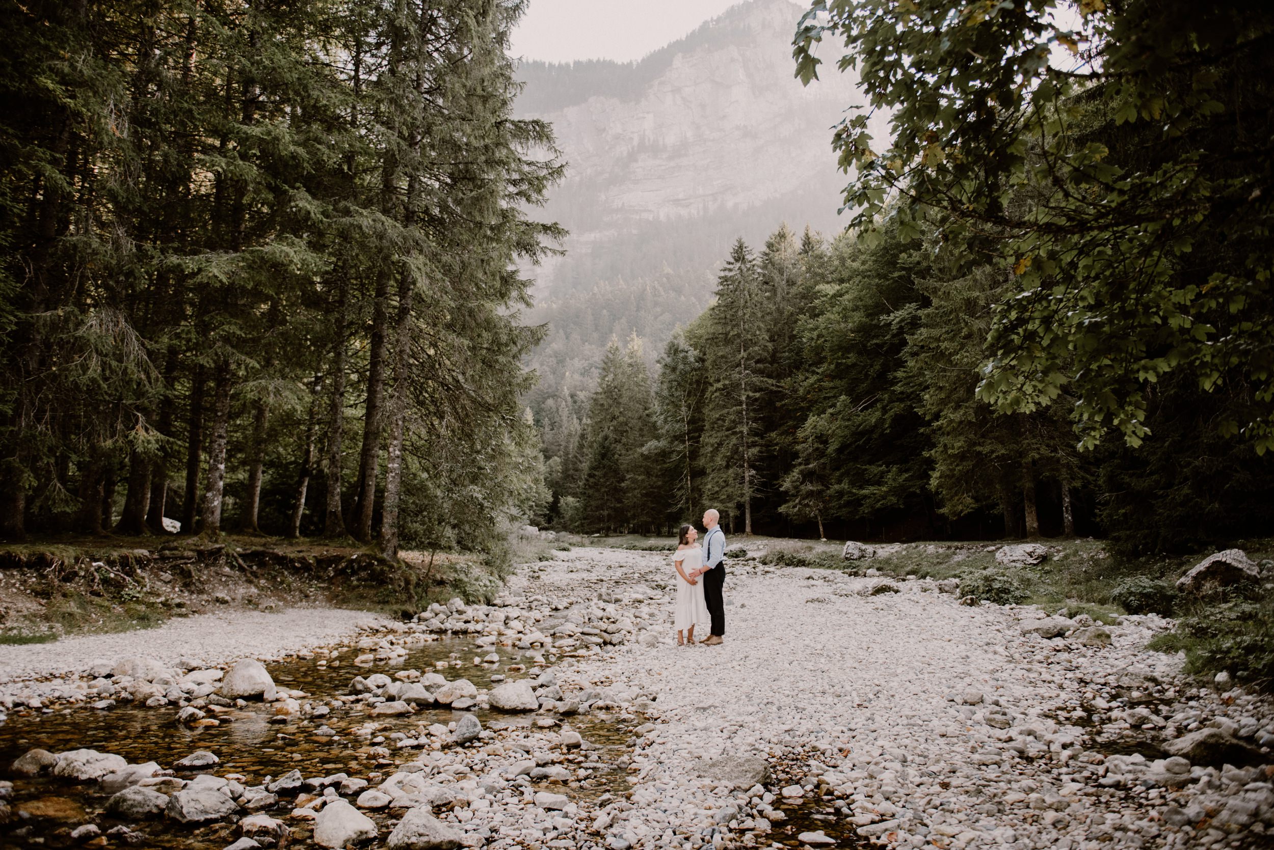 seance photo grossesse grenoble chambery photographe bebe femme enceinte chartreuse montagne folk naturel_0001