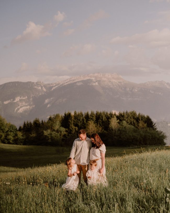 photographe famille enfant chartreuse grenoble voiron isere exterieur nature golden hour23