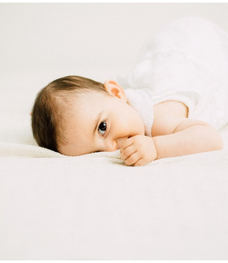 photographe grenoble seance photo bebe 6 mois naissance famille voiron chambery annecy lyon photographie_0003